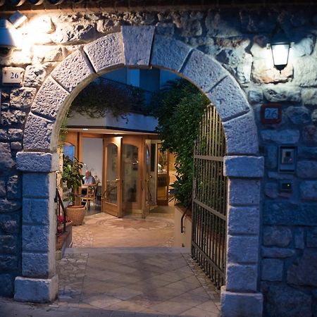 מאלצ'סינה Hotel Venezia מראה חיצוני תמונה